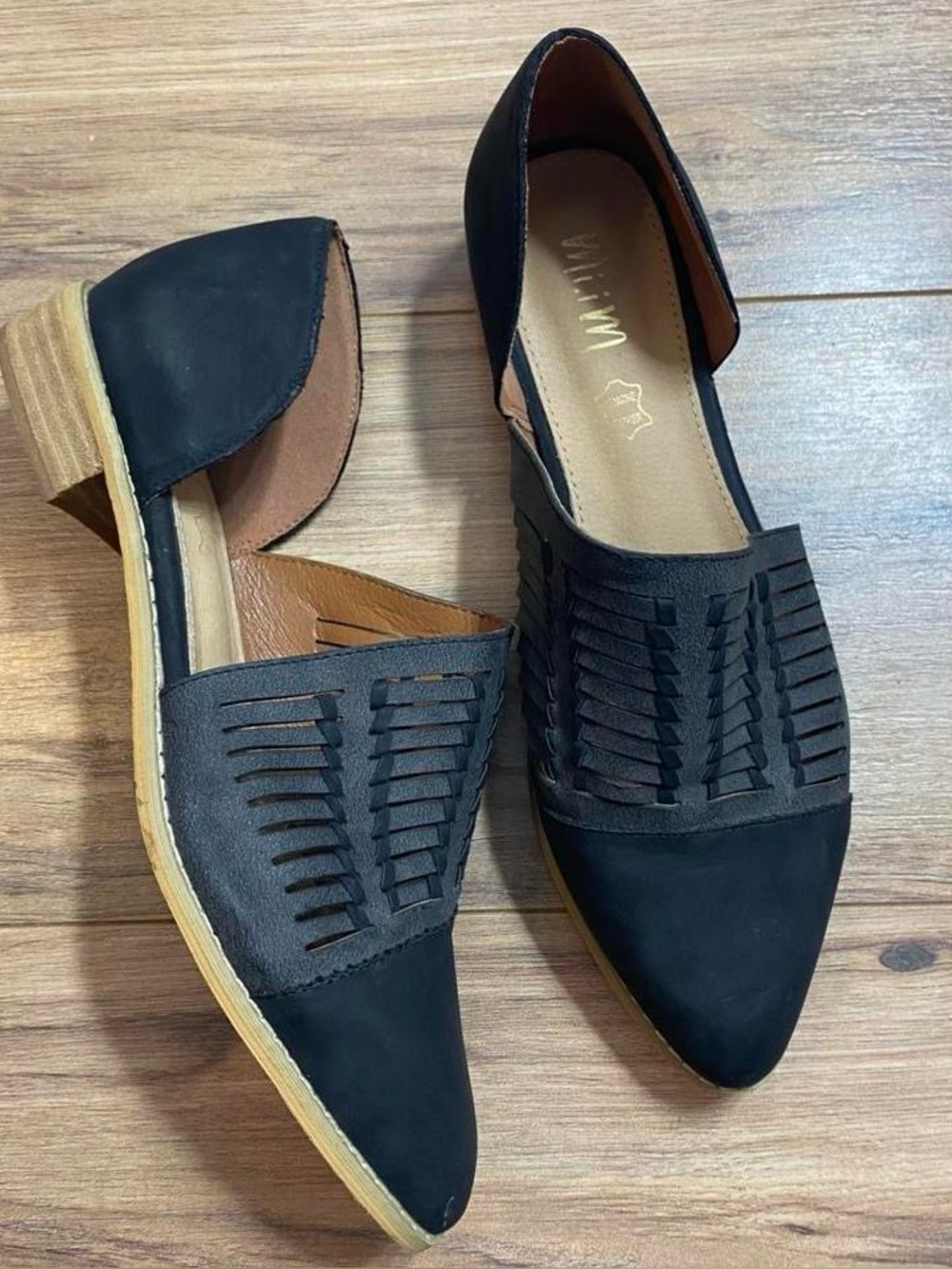 Women’s Like New MI IM Buckle Genuine Leather Boot Style Slip On Shoes